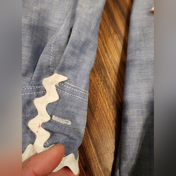 Vtg 70s Chambray Denim button down shirt with Patchwork flowers and butterfly - Picture 13 of 14